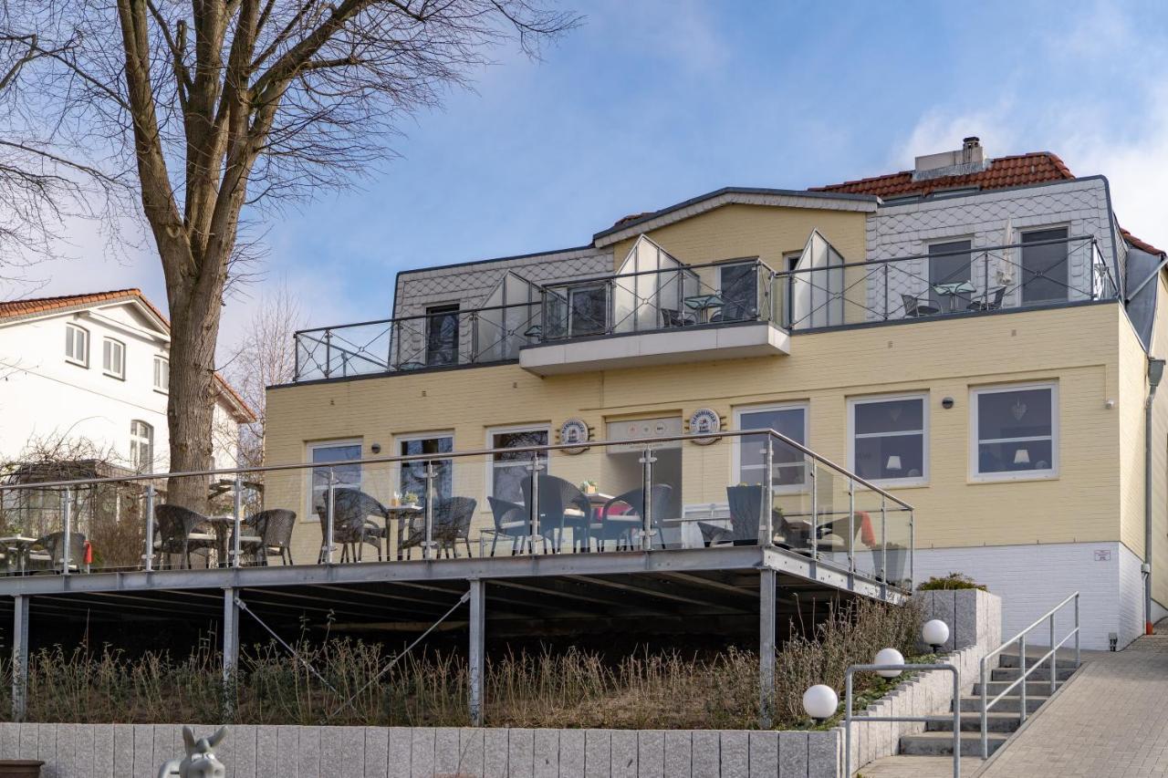 Hotel Am Wasserschloss Glücksburg Exteriör bild